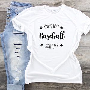 NWT Living That Baseball Mom Life Graphic T-shirt